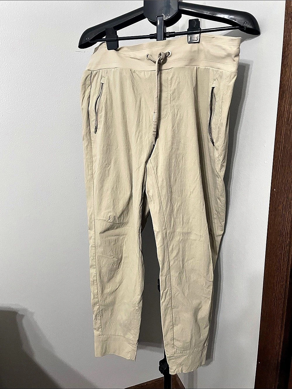 Athleta Trekkie North Jogger Pants in Beige Size 16